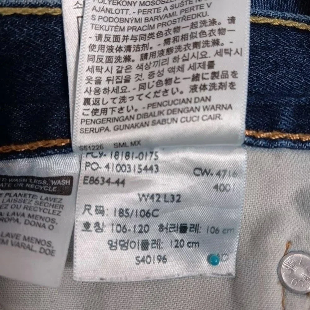 Levis 541 Jeans Mens 42x31 Blue Medium Wash‎ Distressed Athletic Fit Denim Pants
